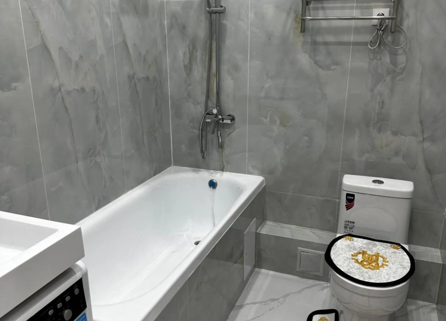 Красивая Квартира В Бостандыкском Районе Apartment Almaty